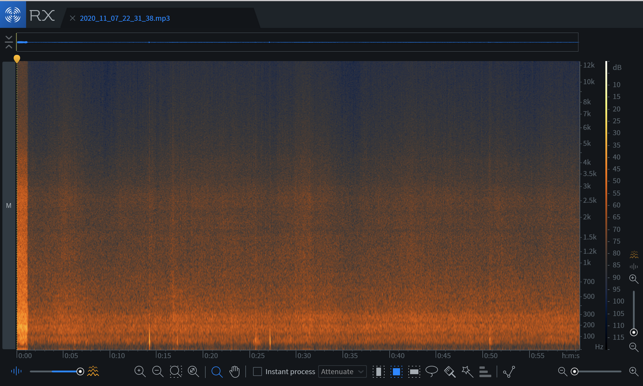 iZotope RX频谱分析与静态噪声清理过程图
